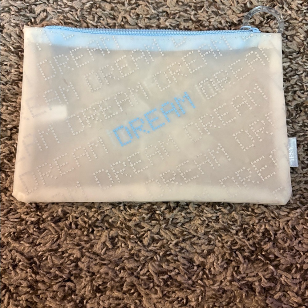 8 Small adorable Ipsy makeup bags. - Picture 5 of 9